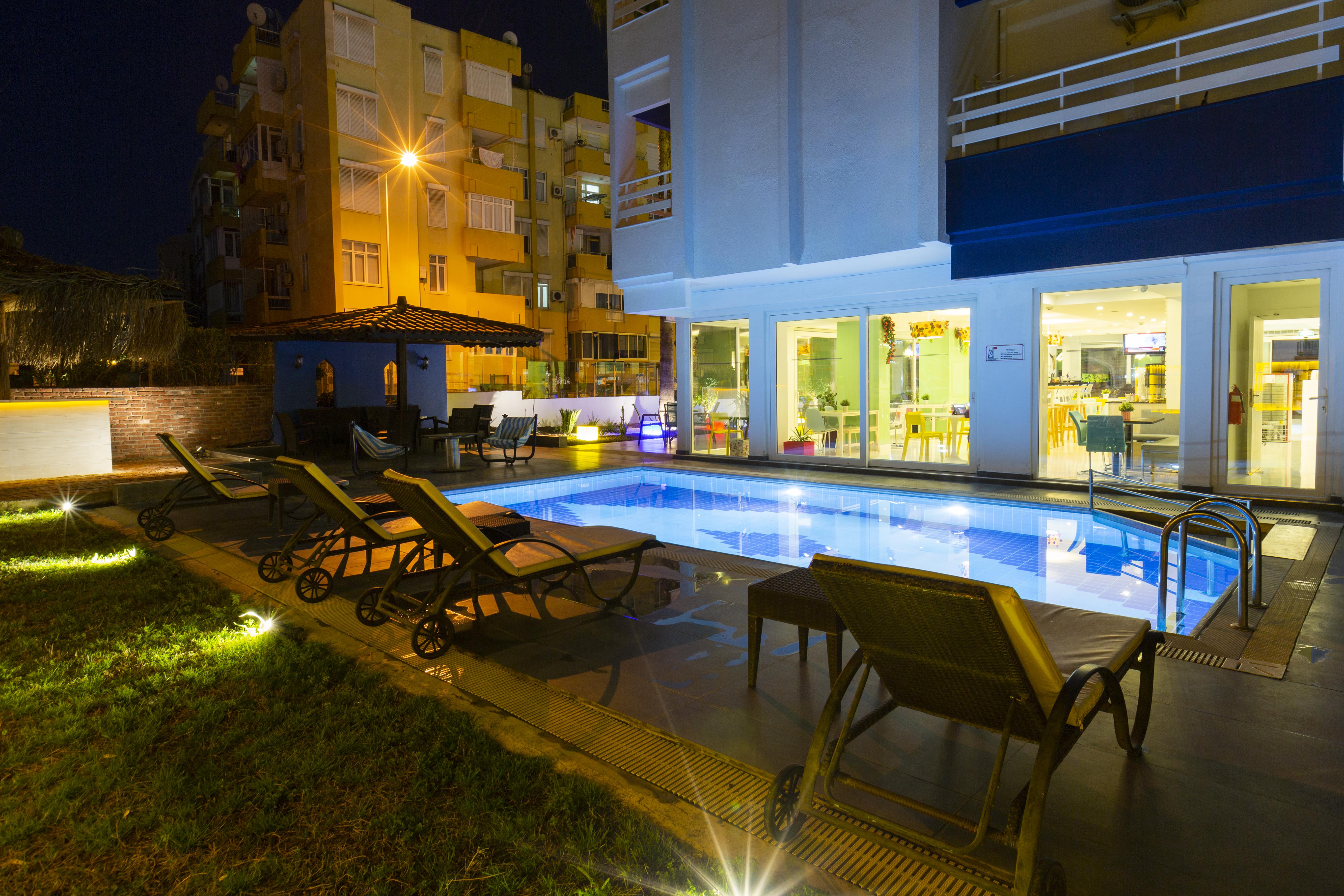 Mene City Hotel Antalya Zewnętrze zdjęcie